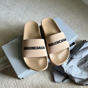 AUTHENTIC BRAND NEW Balenciaga Pool Slide Sandals in Beige
